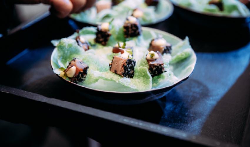 Gourmet Invent - delicate and discrete boardroom catering